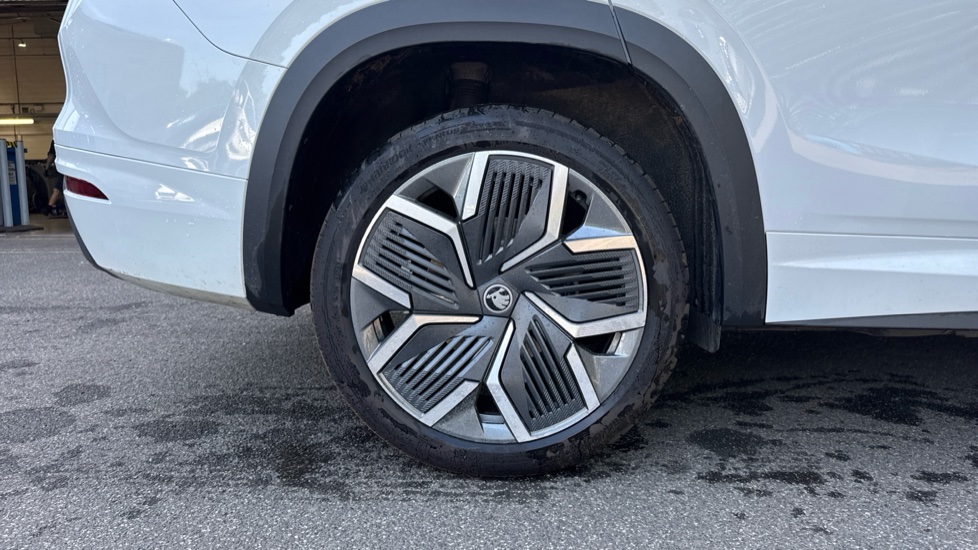 Skoda Kodiaq 1.5 TSI e-TEC SportLine 5dr DSG [7 Seat] Petrol Estate - Image 5