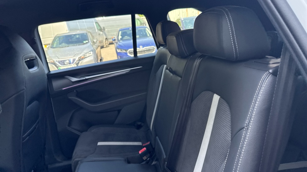 Skoda Kodiaq 1.5 TSI e-TEC SportLine 5dr DSG [7 Seat] Petrol Estate - Image 16