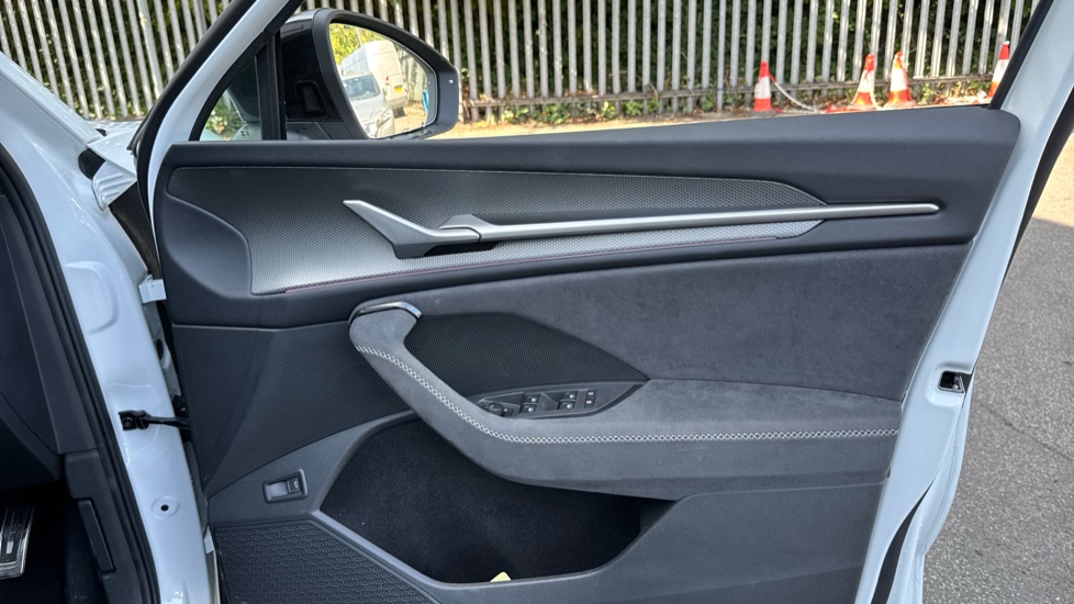 Skoda Kodiaq 1.5 TSI e-TEC SportLine 5dr DSG [7 Seat] Petrol Estate - Image 19