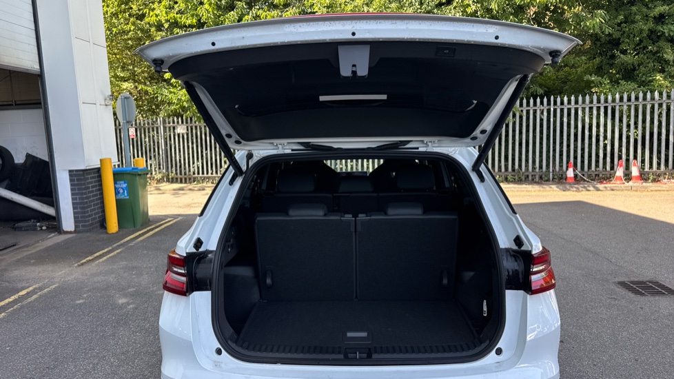 Skoda Kodiaq 1.5 TSI e-TEC SportLine 5dr DSG [7 Seat] Petrol Estate - Image 20