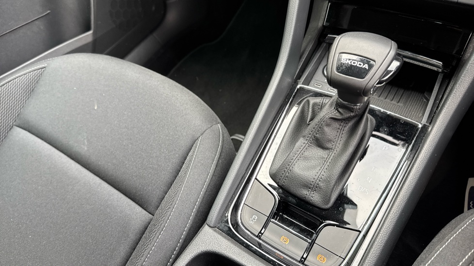 Skoda Karoq 1.5 TSI SE Edition 5dr DSG Petrol Estate - Image 14