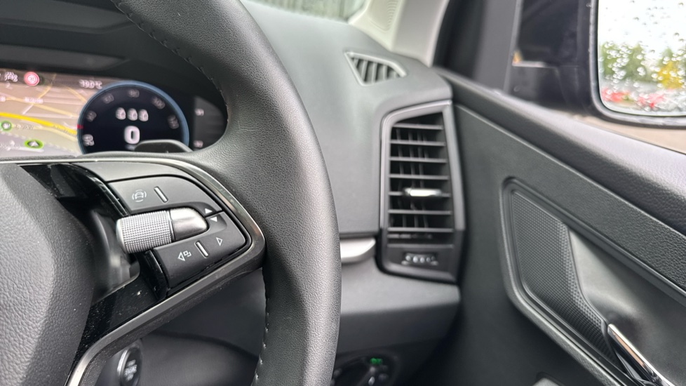 Skoda Karoq 1.5 TSI SE Edition 5dr DSG Petrol Estate - Image 22