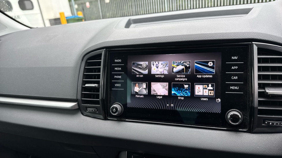 Skoda Karoq 1.5 TSI SE Edition 5dr DSG Petrol Estate - Image 26
