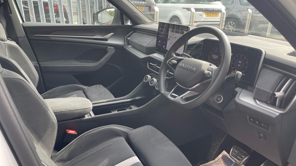 Skoda Kodiaq 1.5 TSI e-TEC SportLine 5dr DSG [7 Seat] Petrol Estate - Image 15