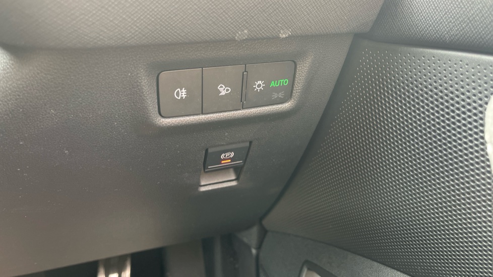 Skoda Kodiaq 1.5 TSI e-TEC SportLine 5dr DSG [7 Seat] Petrol Estate - Image 31