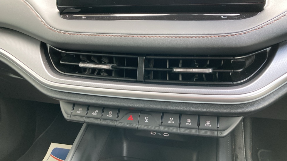 Skoda Enyaq 210kW 85 Edition 82kWh 5dr Auto Electric Estate - Image 13