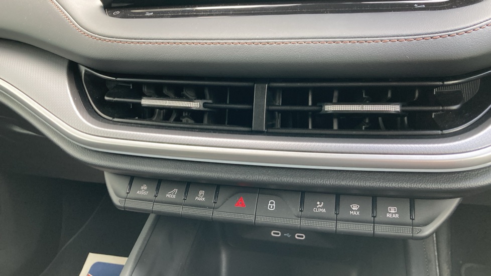 Skoda Enyaq 210kW 85 Edition 82kWh 5dr Auto Electric Estate - Image 24