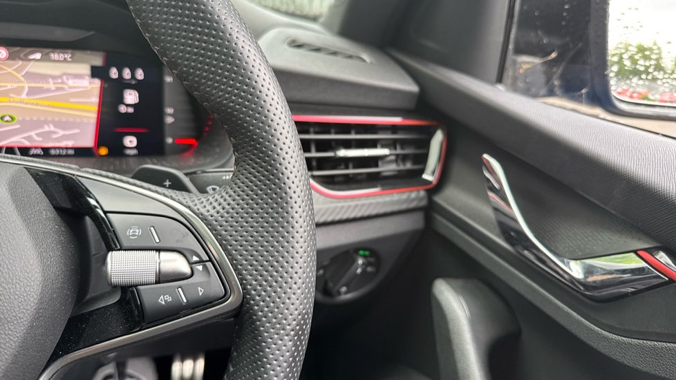 Skoda Kamiq 1.5 TSI Monte Carlo Edition 5dr DSG Petrol Hatchback - Image 23