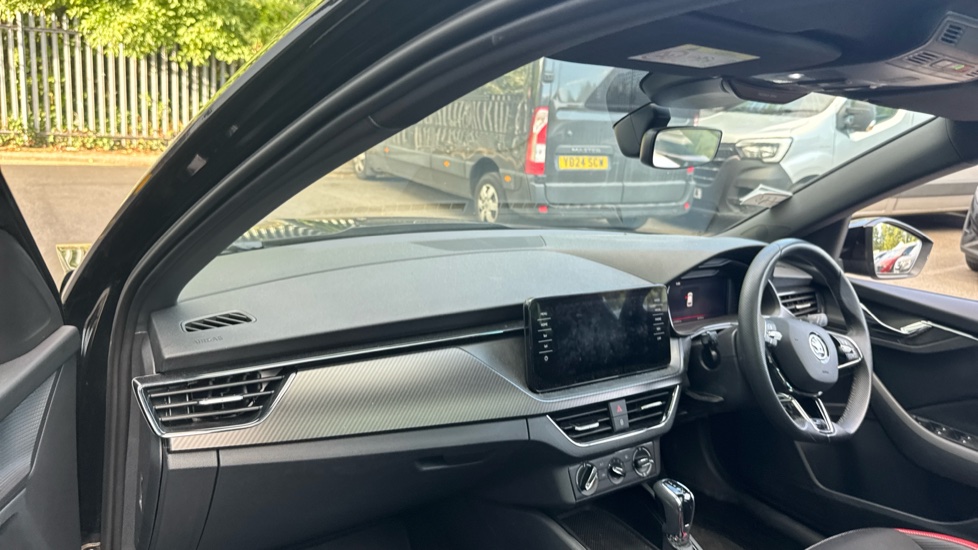 Skoda Kamiq 1.5 TSI Monte Carlo 5dr DSG Petrol Hatchback - Image 2