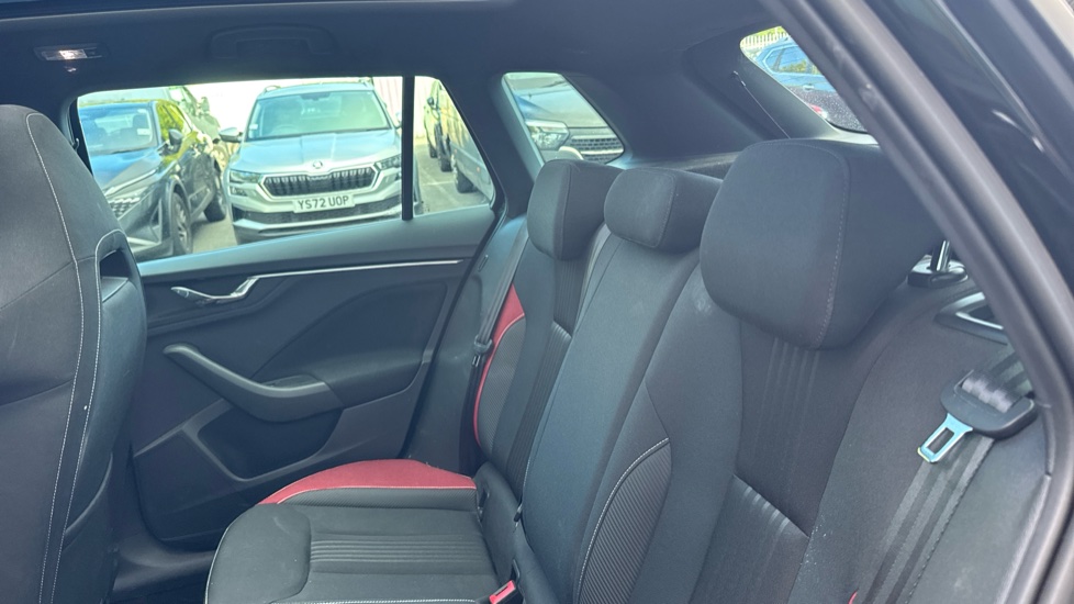 Skoda Kamiq 1.5 TSI Monte Carlo 5dr DSG Petrol Hatchback - Image 16
