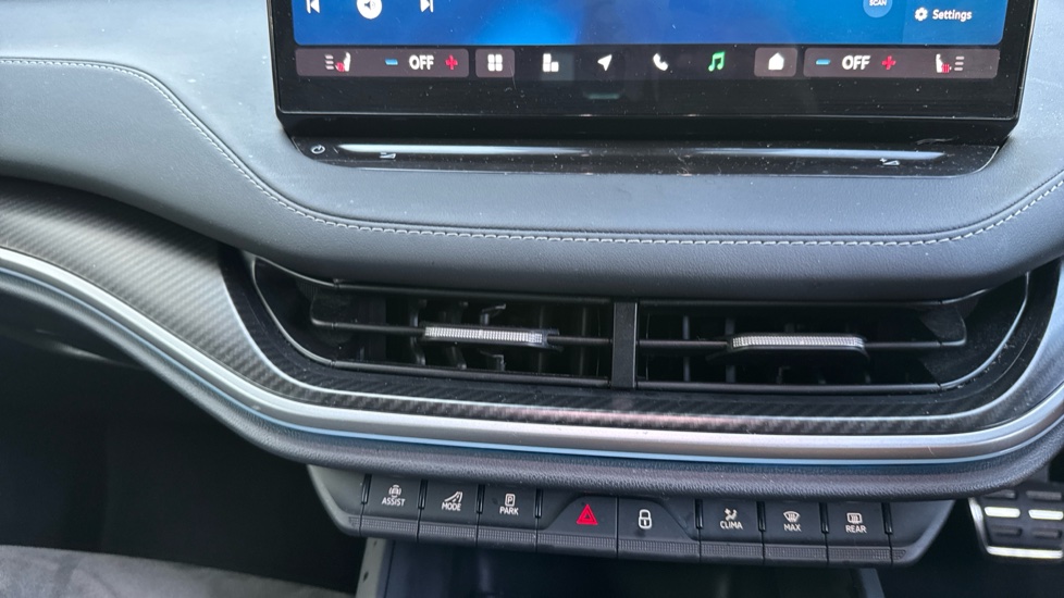 Skoda Enyaq 210kW 85x Sportline 82kWh 4x4 5dr Auto Electric Estate - Image 13