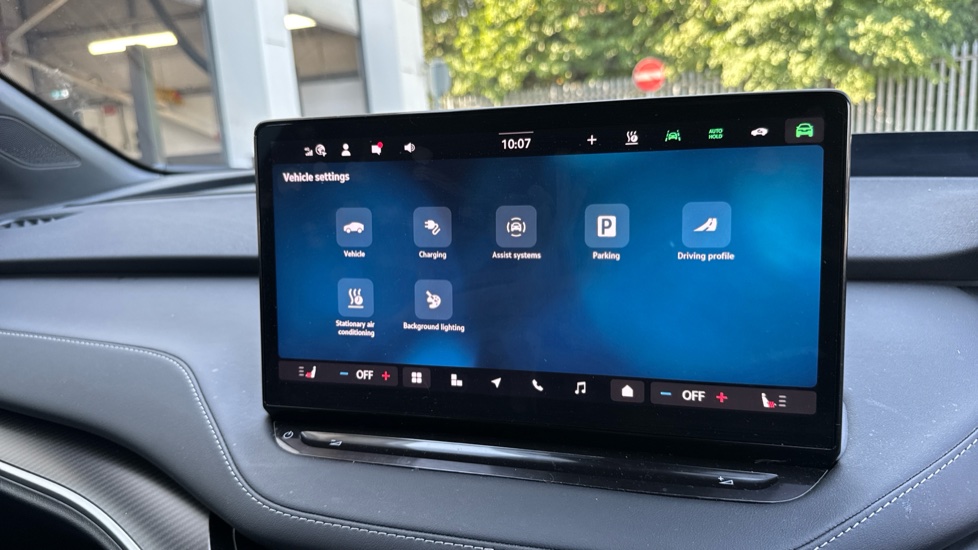 Skoda Enyaq 210kW 85x Sportline 82kWh 4x4 5dr Auto Electric Estate - Image 31