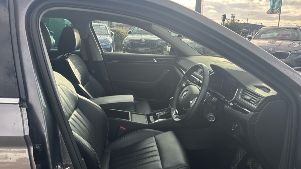 Skoda Superb 2.0 TSI 280 Laurin + Klement 4x4 5dr DSG Petrol Estate - Image 15
