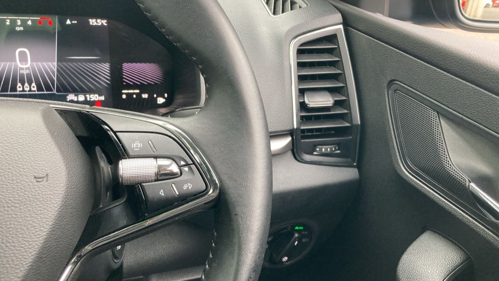 Skoda Karoq 1.0 TSI SE Drive 5dr Petrol Estate - Image 18