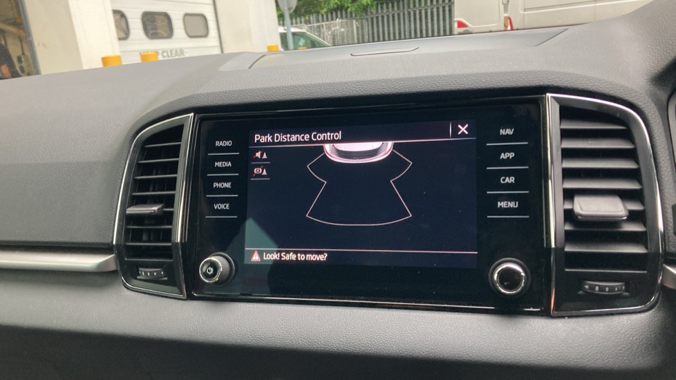 Skoda Karoq 1.0 TSI SE Drive 5dr Petrol Estate - Image 31