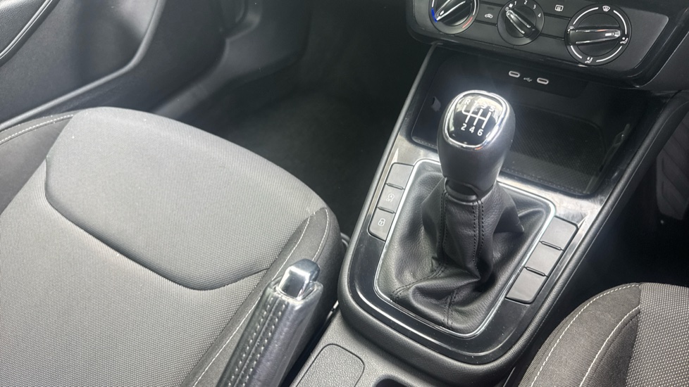 Skoda Fabia 1.0 TSI 110 Colour Edition 5dr Petrol Hatchback - Image 14