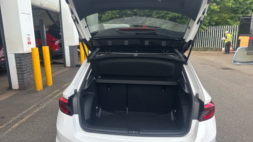 Skoda Fabia 1.0 TSI 110 Colour Edition 5dr Petrol Hatchback - Image 20