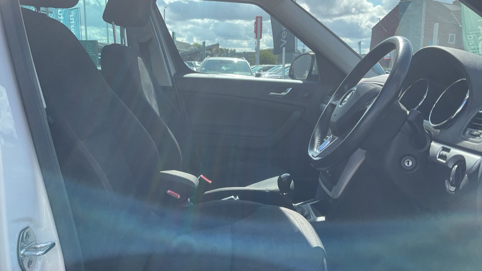 Skoda Yeti 1.2 TSI 110 SE 5dr Petrol Estate - Image 15