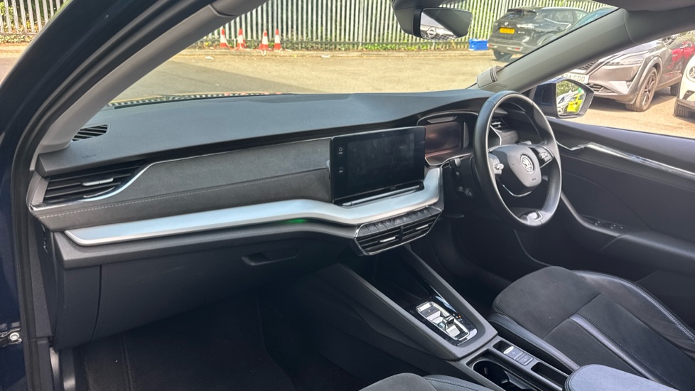 Skoda Octavia 2.0 TDI 150 SE L First Edition 5dr DSG Diesel Estate - Image 2