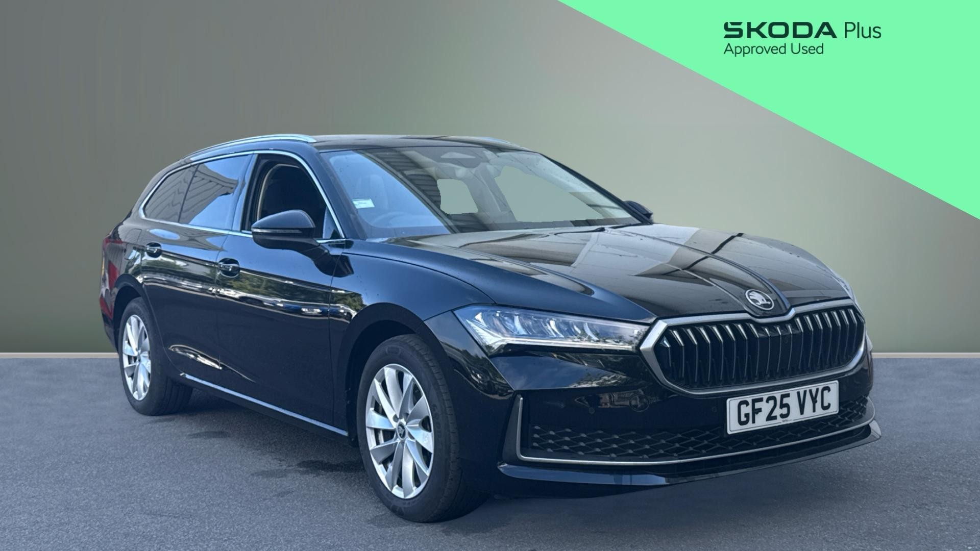 Skoda Superb listing photo
