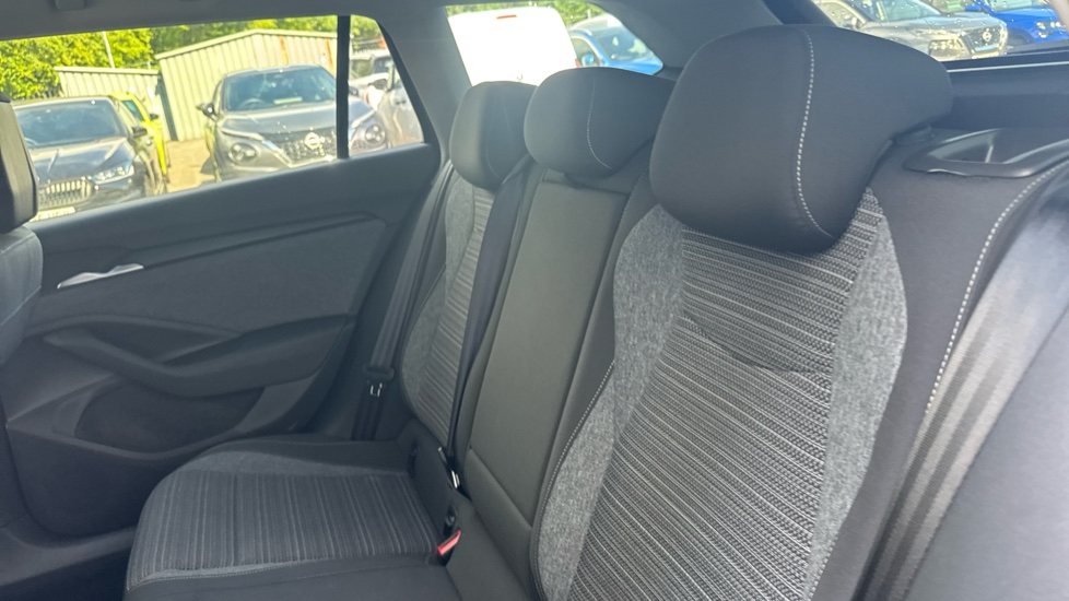 Skoda Superb 2.0 TDI SE Technology 5dr DSG Diesel Estate - Image 16