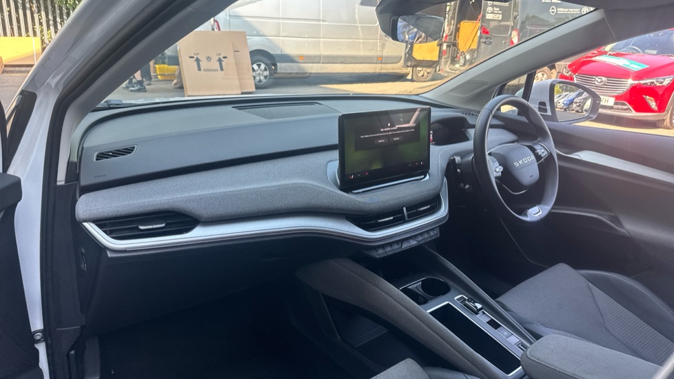 Skoda Enyaq 210kW 85 Edition 82kWh 5dr Auto Electric - Image 2