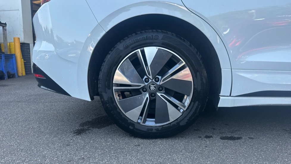 Skoda Enyaq 210kW 85 Edition 82kWh 5dr Auto Electric - Image 5