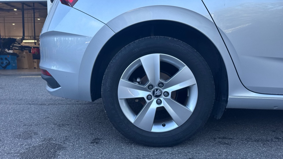 Skoda Scala 1.0 TSI 116 SE Edition 5dr Petrol Hatchback - Image 5