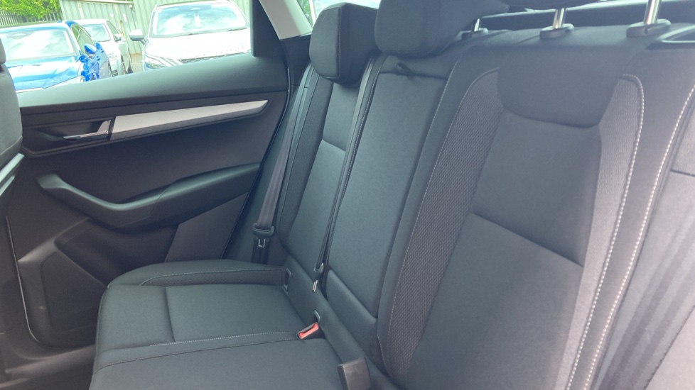 Skoda Karoq 1.0 TSI 116 SE Edition 5dr Petrol Estate - Image 16