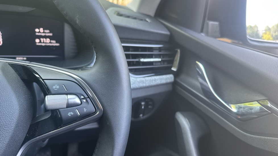 Skoda Scala 1.0 TSI 116 SE Edition 5dr Petrol Hatchback - Image 22