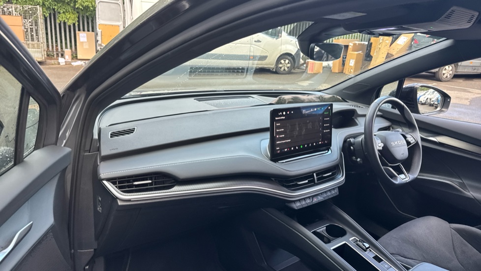 Skoda Enyaq 210kW 85x Sportline 82kWh 4x4 5dr Auto Electric - Image 2
