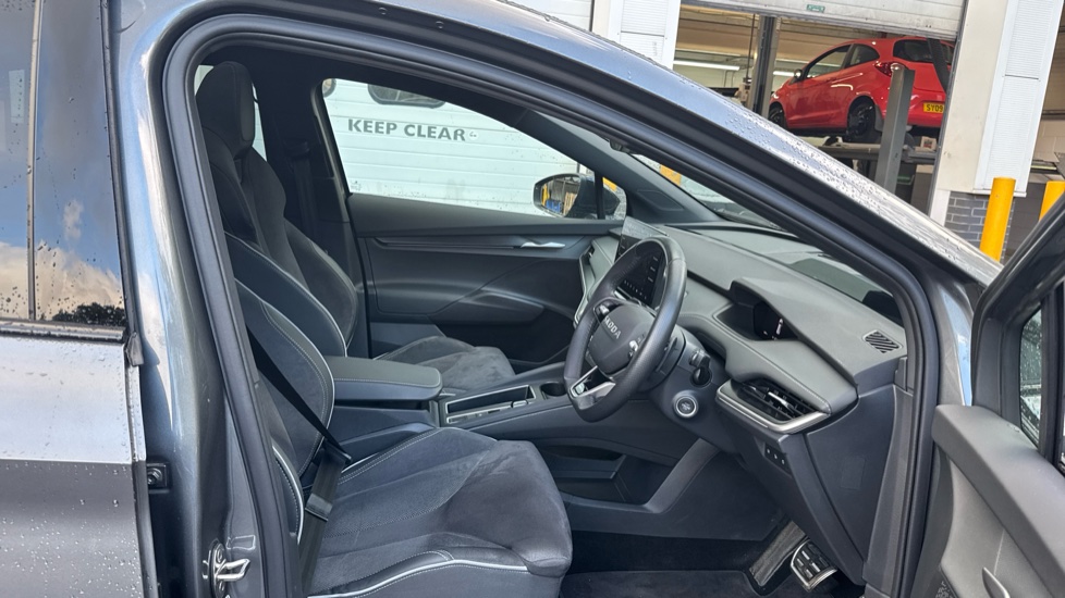 Skoda Enyaq 210kW 85x Sportline 82kWh 4x4 5dr Auto Electric - Image 15
