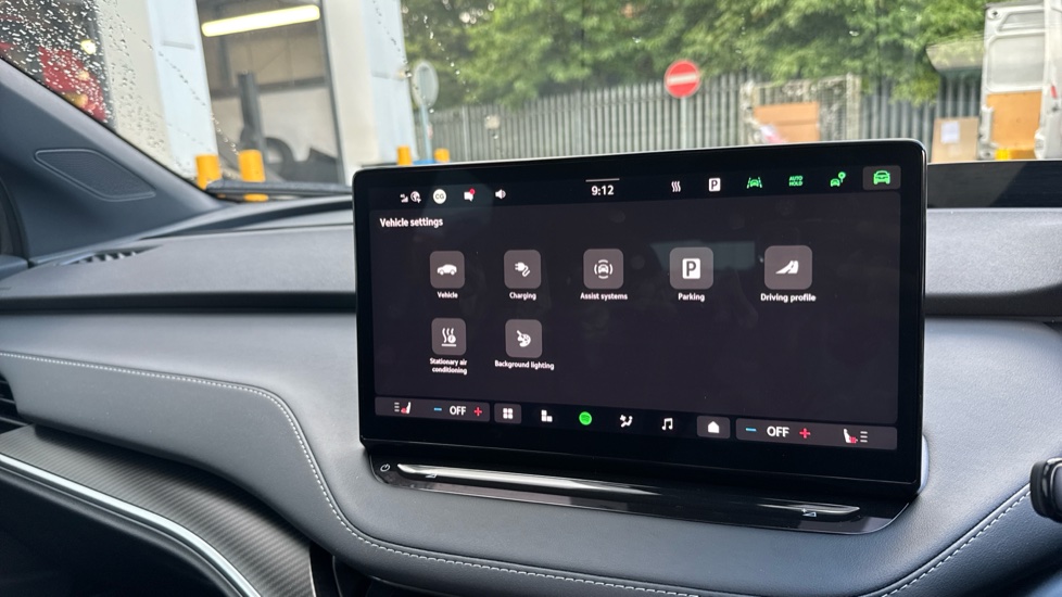 Skoda Enyaq 210kW 85x Sportline 82kWh 4x4 5dr Auto Electric - Image 30