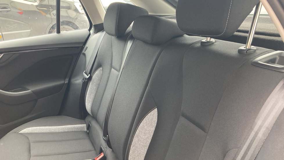 Skoda Scala 1.0 TSI 116 SE Edition 5dr DSG Petrol Hatchback - Image 16