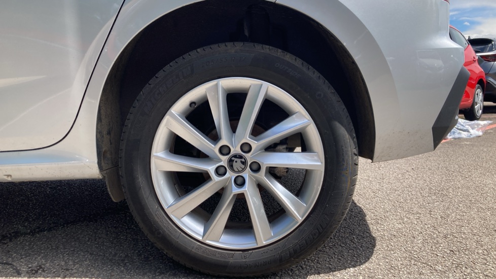 Skoda Kamiq 1.0 TSI SE Edition 5dr Petrol Hatchback - Image 5