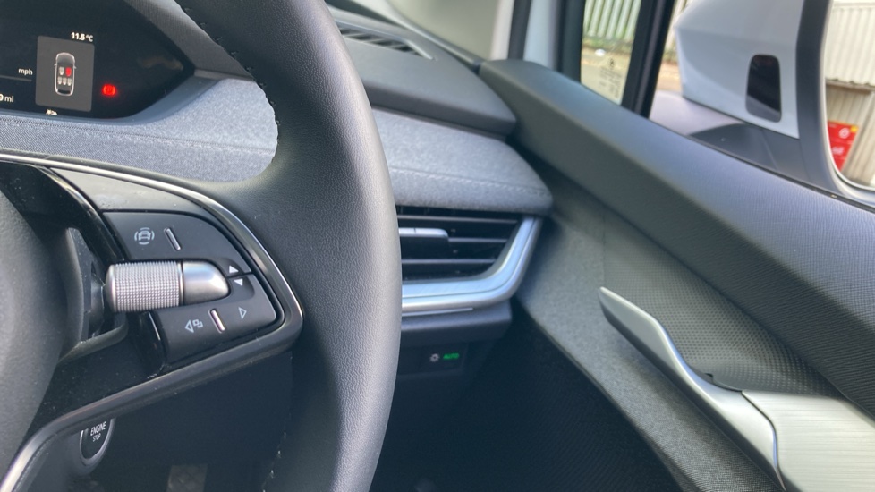 Skoda Enyaq 150kW 60 SE L 63kWh 5dr Auto Electric Estate - Image 22
