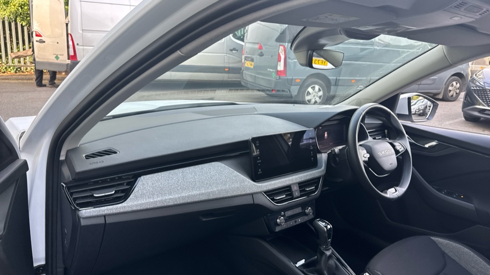 Skoda Kamiq 1.0 TSI SE Edition 5dr DSG Petrol Hatchback - Image 2