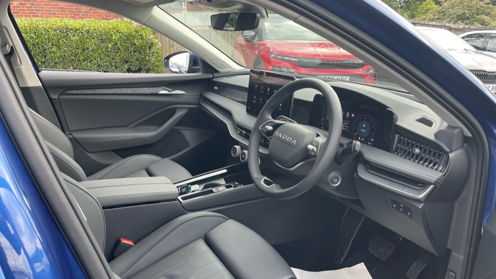 Skoda Superb 2.0 TDI SE L 5dr DSG Diesel Hatchback - Image 15