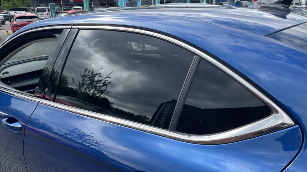 Skoda Superb 2.0 TDI SE L 5dr DSG Diesel Hatchback - Image 23