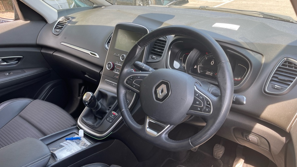 Renault Scenic 1.5 dCi Dynamique Nav 5dr Diesel Estate - Image 6