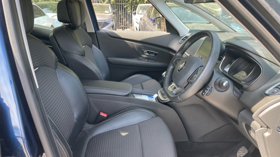 Renault Scenic 1.5 dCi Dynamique Nav 5dr Diesel Estate - Image 15