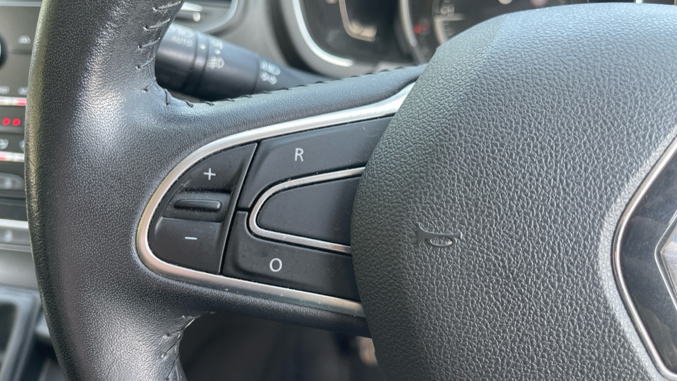Renault Scenic 1.5 dCi Dynamique Nav 5dr Diesel Estate - Image 17