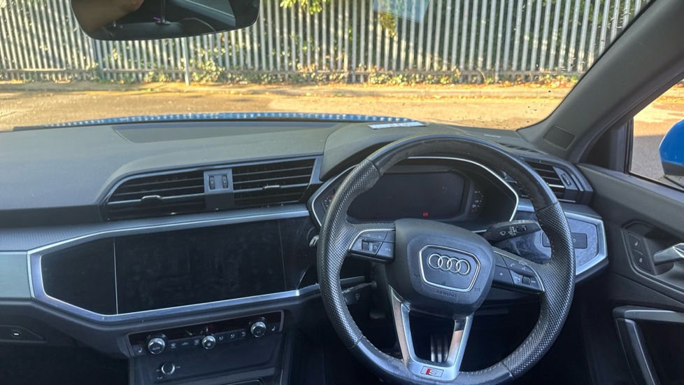 Audi Q3 35 TFSI S Line 5dr S Tronic Petrol Estate - Image 10