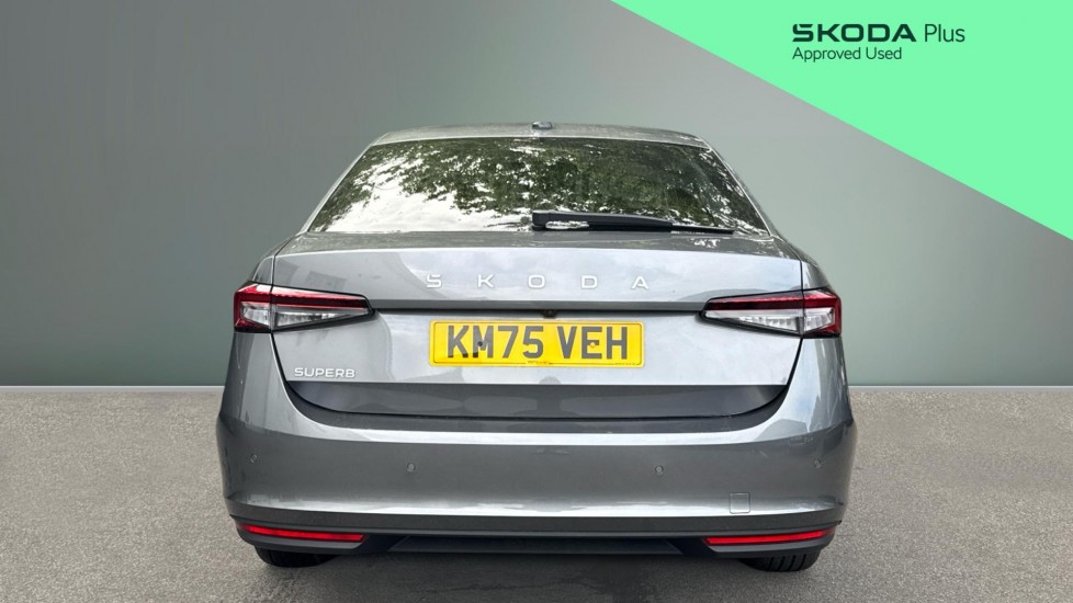 Skoda Superb 2.0 TDI SE Technology 5dr DSG Diesel Hatchback - Image 8
