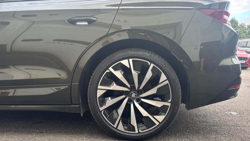 Skoda Enyaq 210kW 85x Sportline 82kWh 4x4 5dr Auto Electric - Image 5