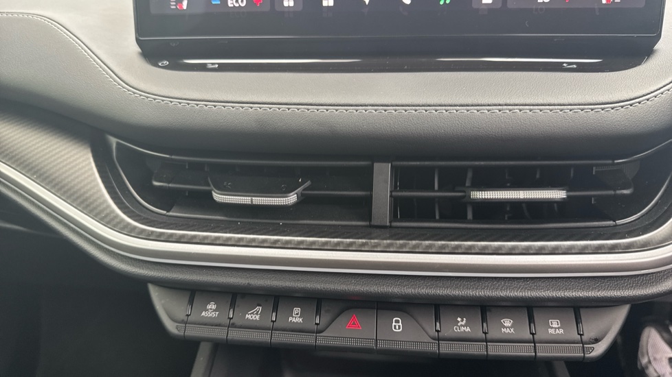Skoda Enyaq 210kW 85x Sportline 82kWh 4x4 5dr Auto Electric - Image 13