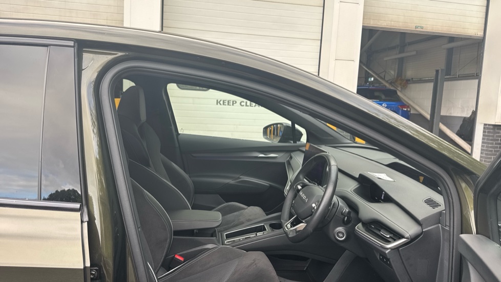 Skoda Enyaq 210kW 85x Sportline 82kWh 4x4 5dr Auto Electric - Image 15