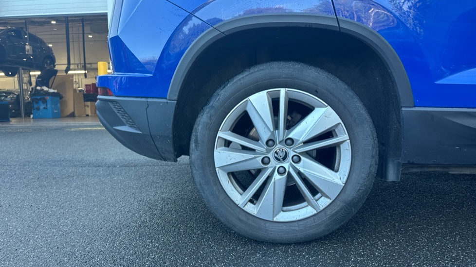 Skoda Karoq 1.5 TSI SE Drive 5dr DSG Petrol Estate - Image 5