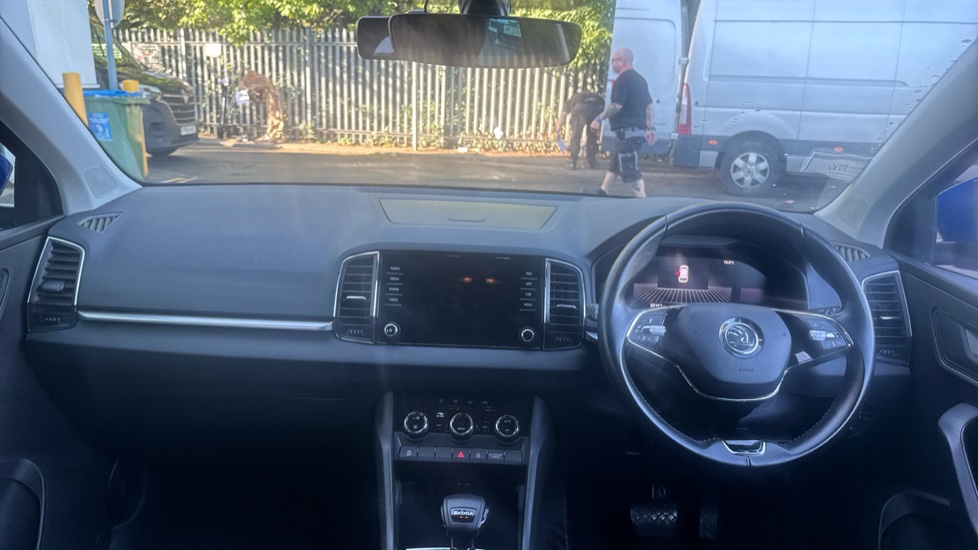 Skoda Karoq 1.5 TSI SE Drive 5dr DSG Petrol Estate - Image 9