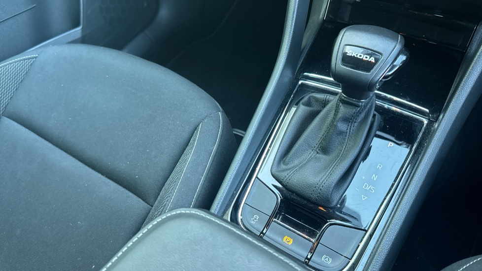 Skoda Karoq 1.5 TSI SE Drive 5dr DSG Petrol Estate - Image 14